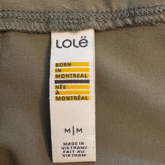 🇨🇦LOLE kaki Skirt Size medium - Picture 3 of 5